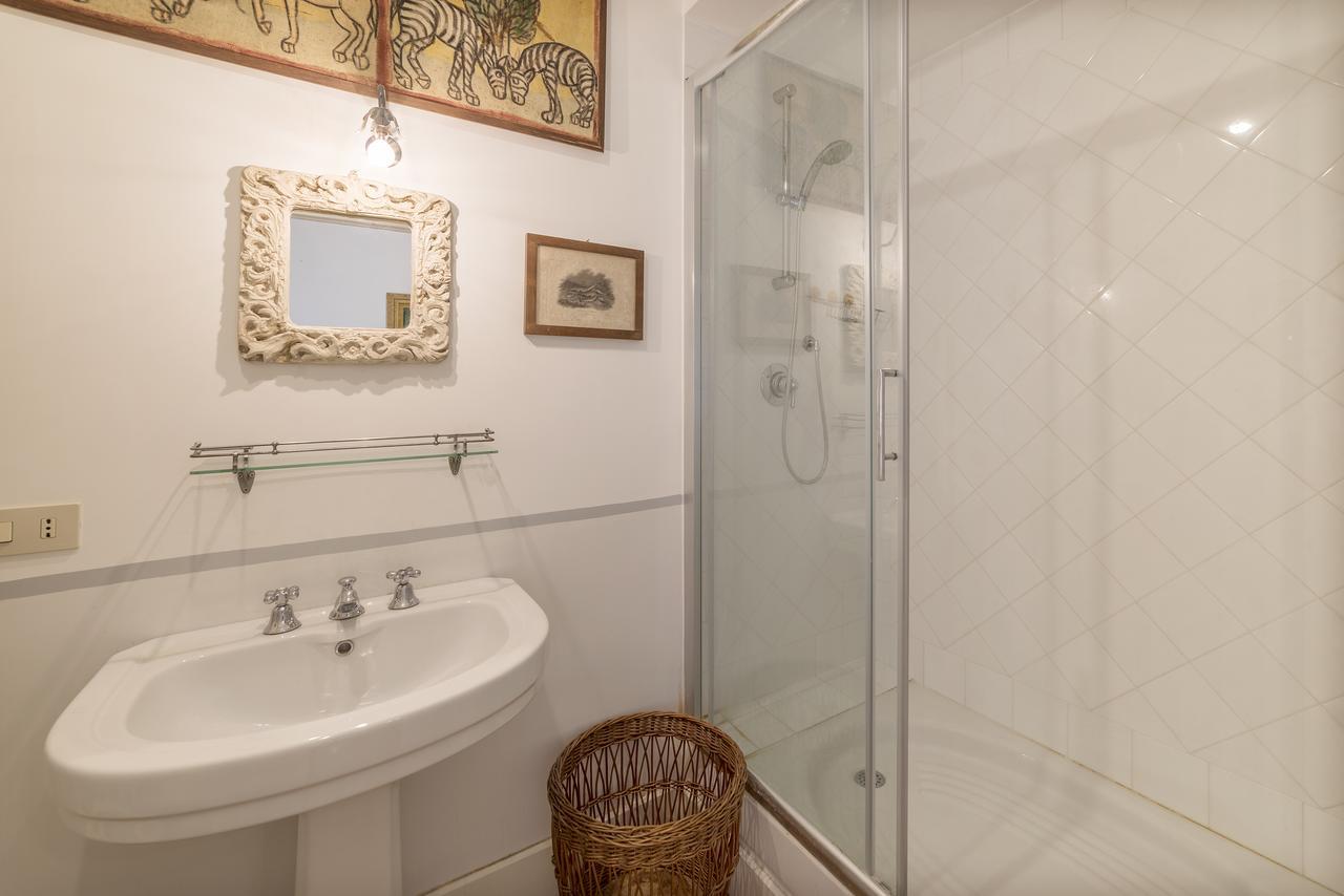 Micheli 4Pax Apartment With Terrace Rome Buitenkant foto